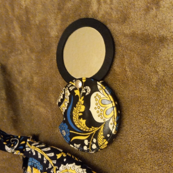 Vera Bradley crossbody & compact mirror - Picture 9 of 9